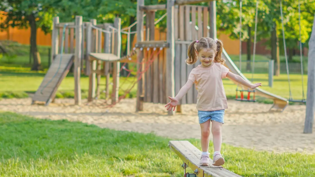  آماده کردن کودک برای عکاسی در فضای باز